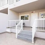 Townhouse With Pool And Sea View In Callao Salvaje