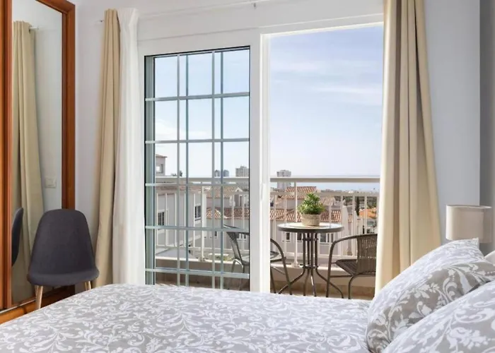 Townhouse With Pool And Sea View In